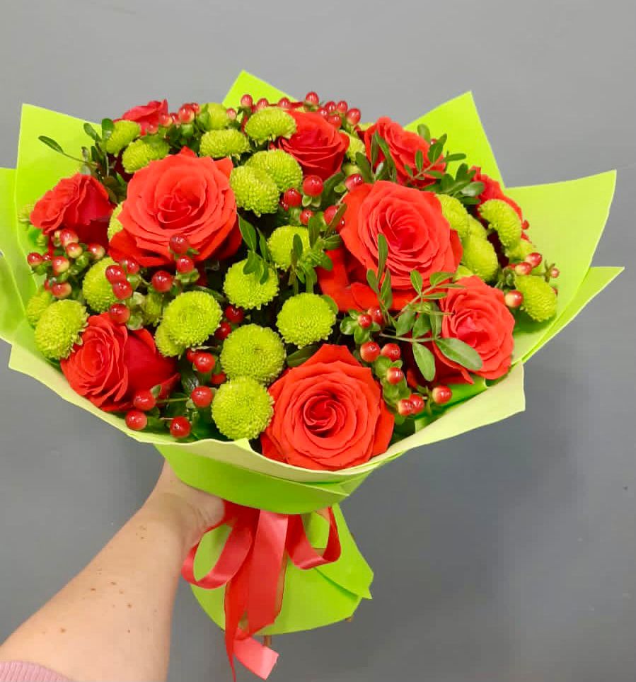 Букет цветов из: Хризантемы и Розы в Чурапче