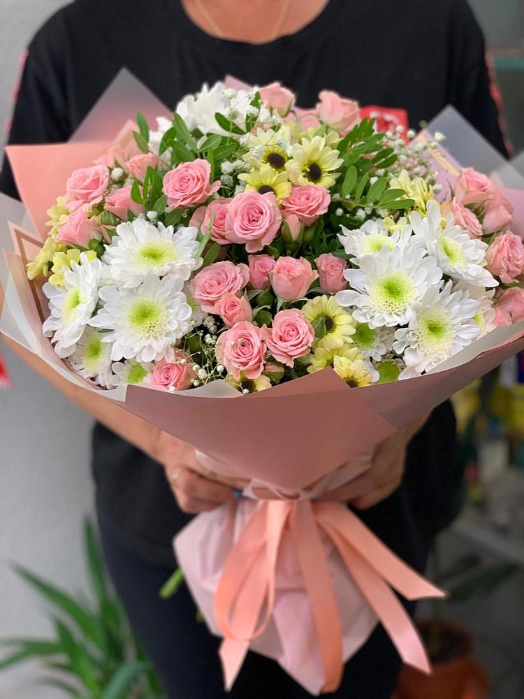 Букет цветов из: Розы и Хризантемы в Чурапче