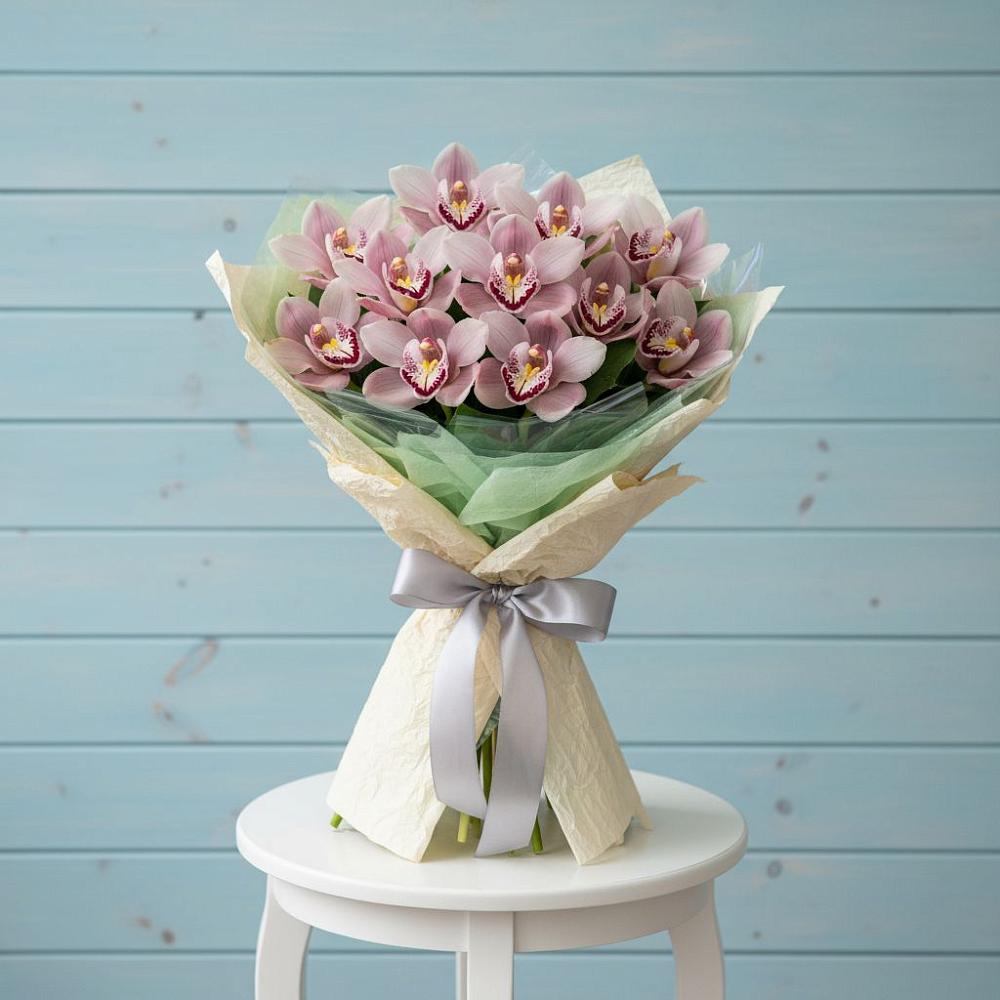 Букет цветов из: Орхидеи и Розы в Чурапче