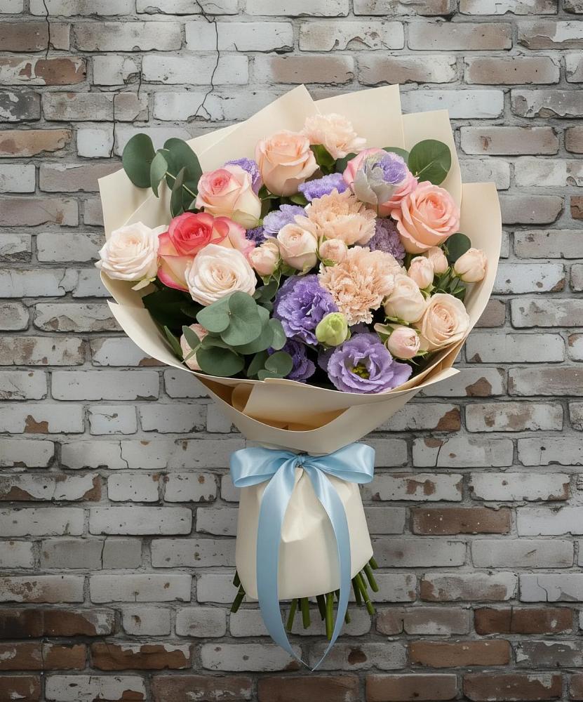 Букет цветов из: Розы, Лизиантусы и Гвоздики в Чурапче