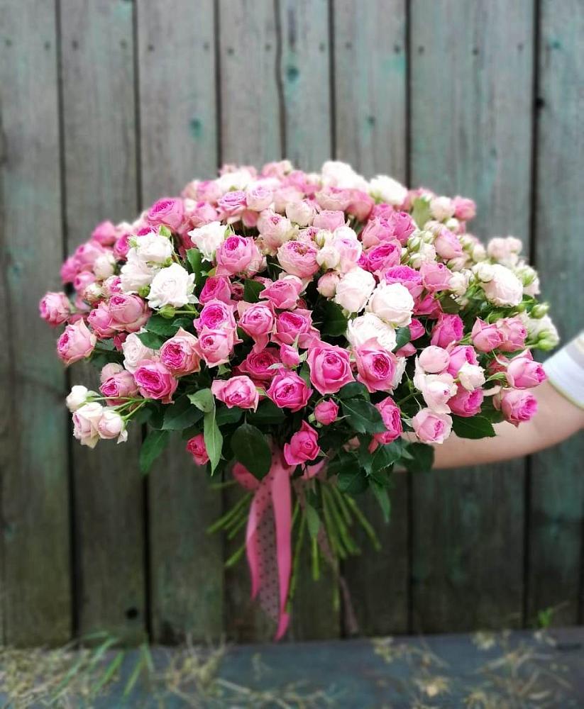 Букет Розовые кустовые розы Натали и Лав Лидия в Чурапче