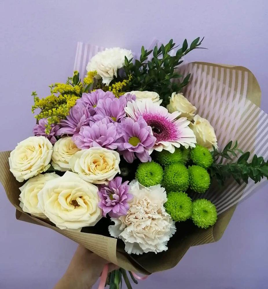 Букет цветов из: Хризантемы, Розы, Гвоздики и Герберы в Чурапче