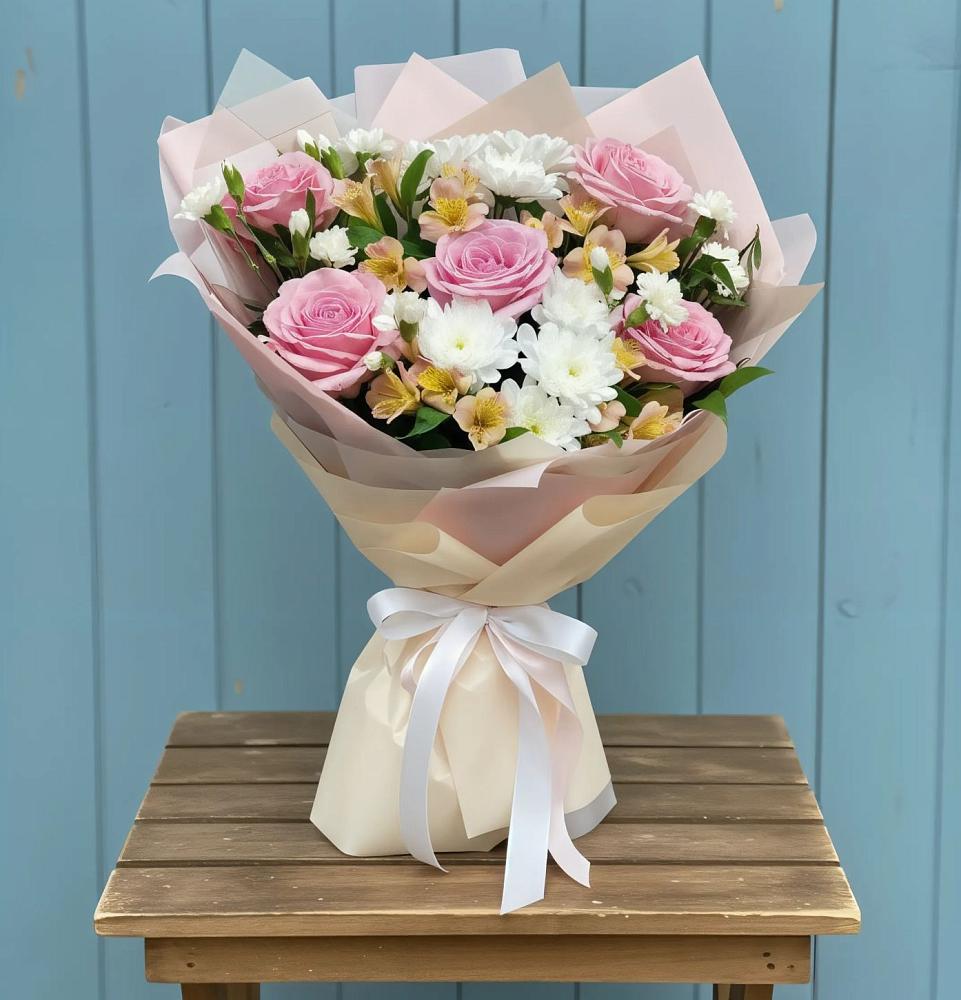 Букет цветов из: Гвоздики, Орхидеи и Розы в Чурапче