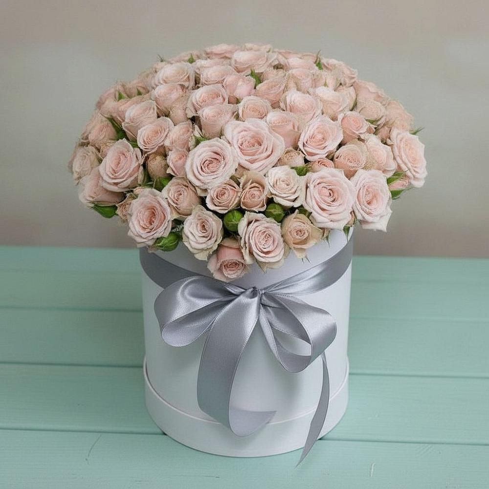 Цветочная композиция из Розы в шляпной коробке в Чурапче