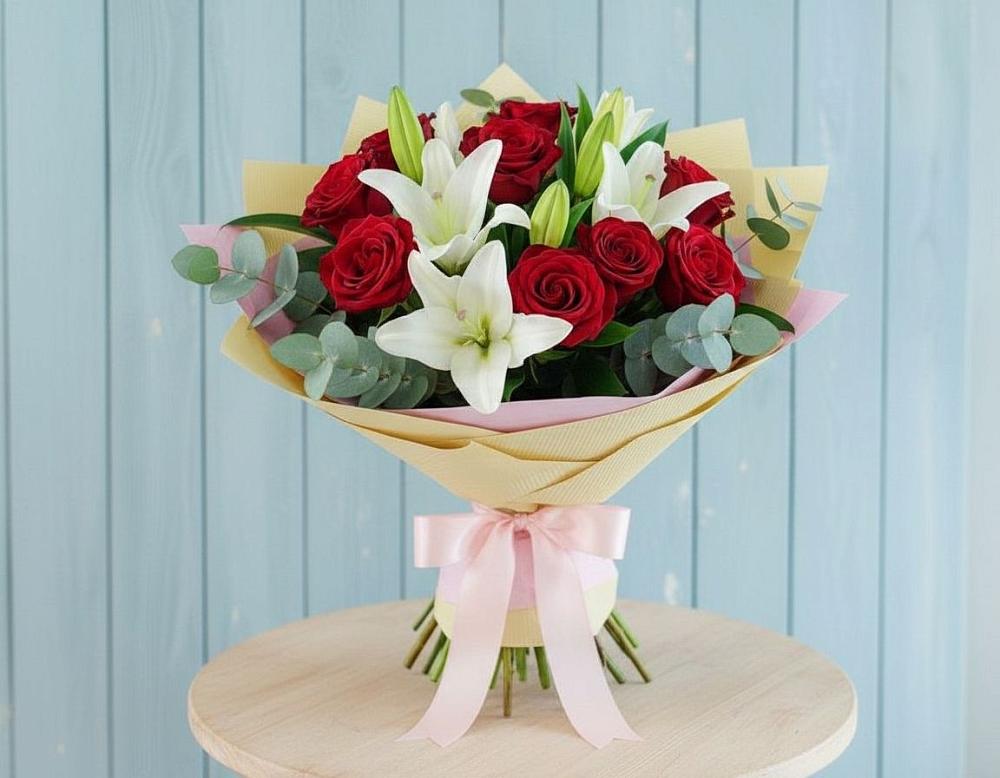 Букет цветов из: Лилии и Розы в Чурапче